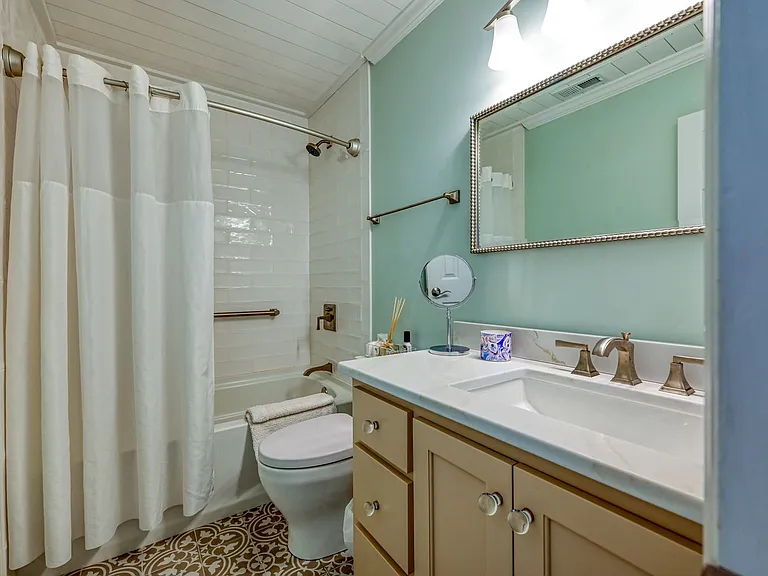 4 Bermuda Landing Pl — Photo 16