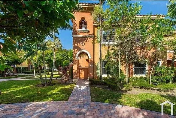 1035 SW 144th Ave — Photo 1