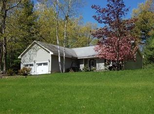 32 Emerald St, Tyngsboro, MA 01879