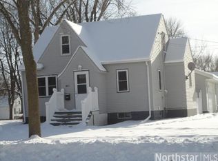 1308 14th St E, Glencoe, MN 55336