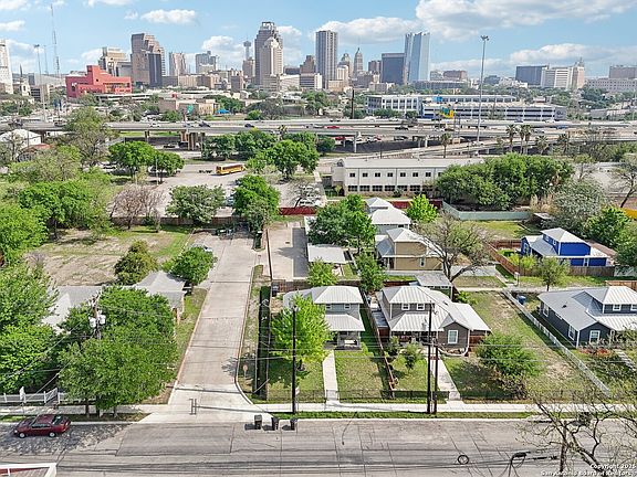 5th image of 602 W Euclid