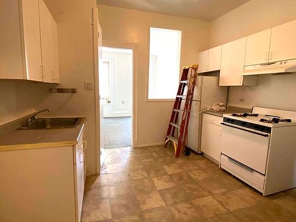 2nd image of 304 E 83rd St #2DS