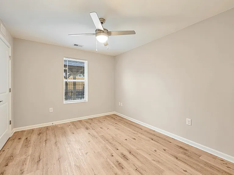 Hawkins Pointe — Photo 14