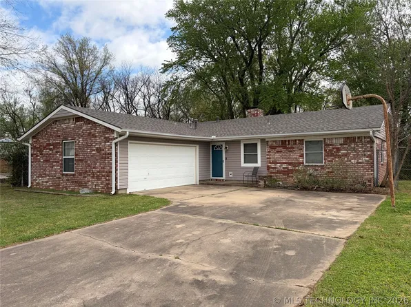 1845 Surrey Dr, Pryor, OK 74361