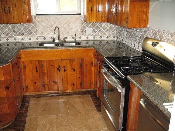 4th image of 1506 Westwood Dr