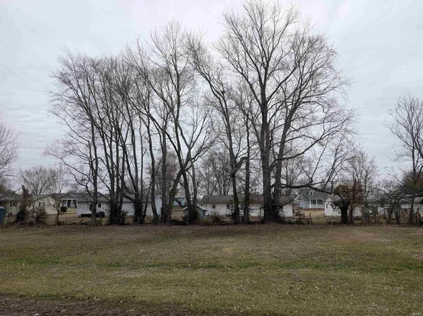 304 Norris St, Loogootee, IN 47553