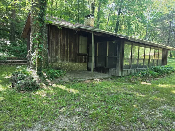 20453 E Whipperwill Rd, Tahlequah, OK 74464