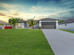 1621 SW 3rd Ter, Cape Coral, FL 33991
