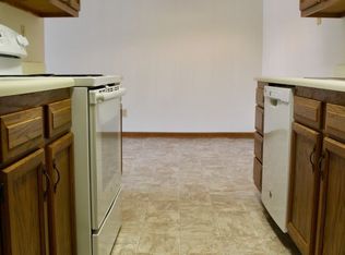 542 Mill St APT A, Wayland, MI 49348