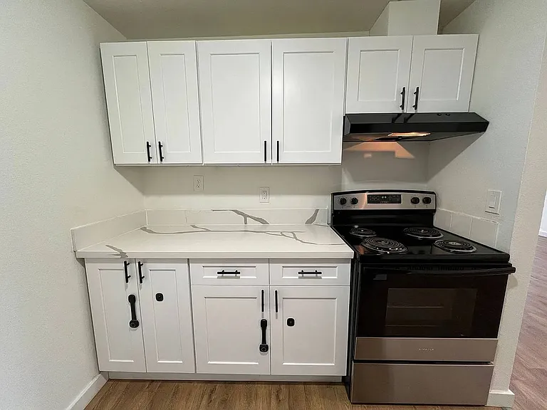 Liberty Apartments — Photo 12