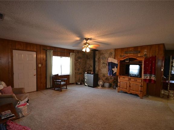 2nd image of 122 E County Road 519
