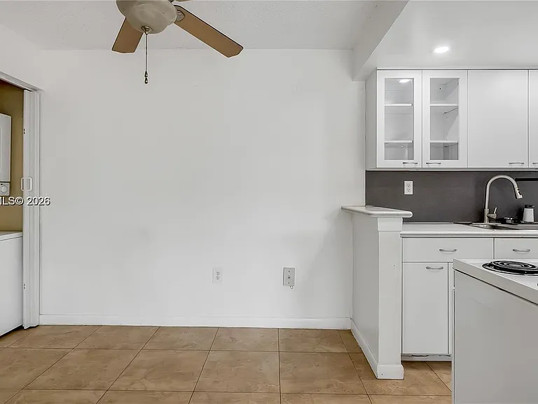 7200 Fairway Dr #H12 — Photo 5