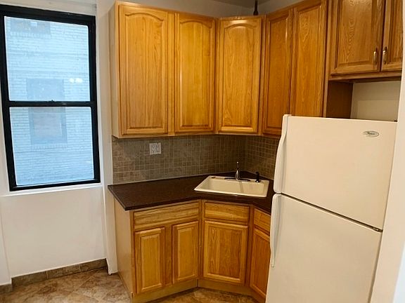 3rd image of 21-16 35th St #1S