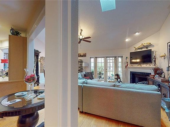 5th image of 663 Segovia Ct NE #704