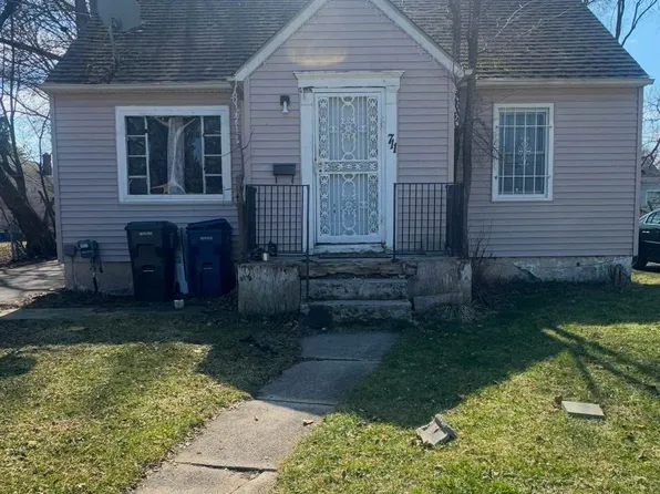 711 W Dewey St, Flint, MI 48504