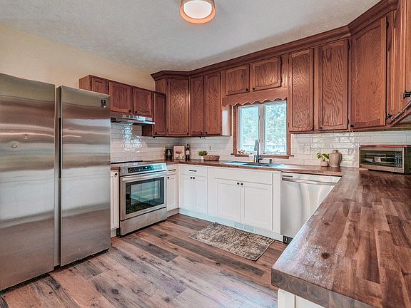 4th image of 119 Burgess Dr