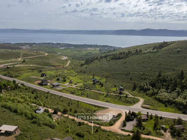 1210 S Hillside Dr, Garden City, UT 84028