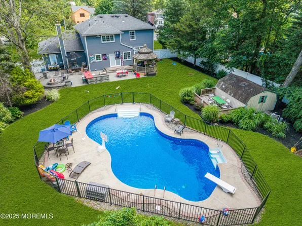 16 Bridge Court, Jackson, NJ 08527