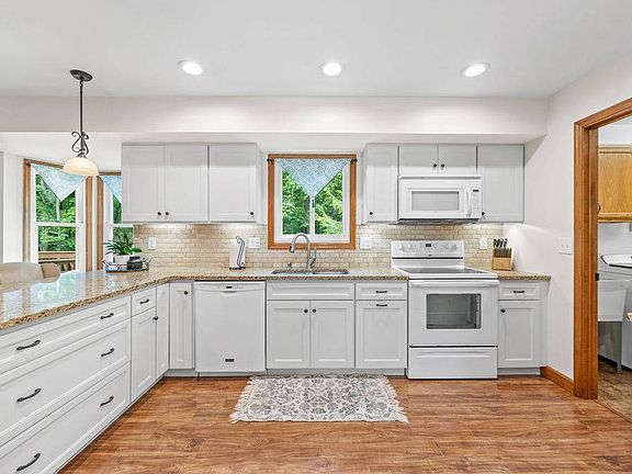 4th image of 6893 Hidden Ridge Dr