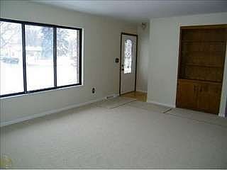 4th image of 901 Wadsworth Dr