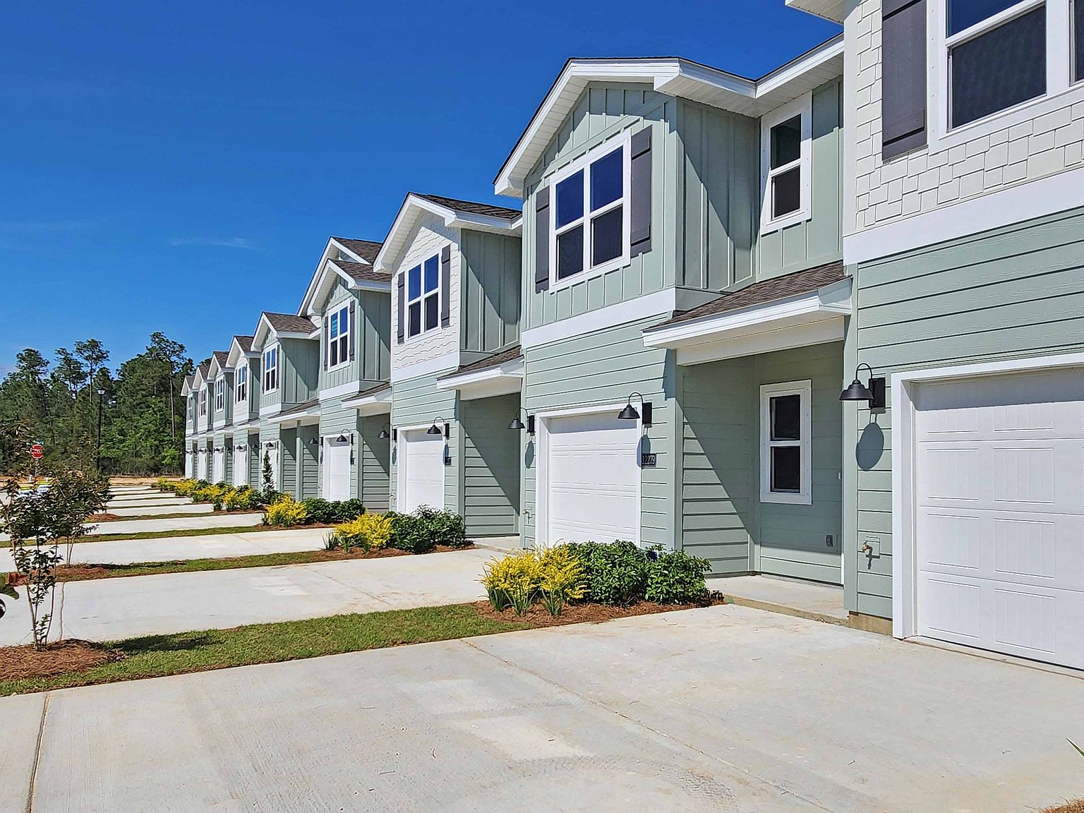 Highland Lake Townhomes by D.R. Horton Mississippi in Gulfport MS