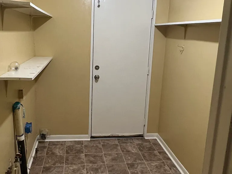 1408 Missouri St — Photo 10