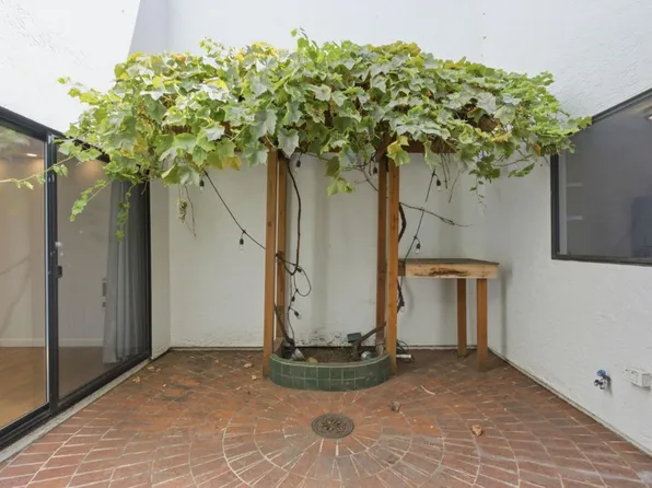1919 Alameda De Las Pulgas APT 14, San Mateo, CA 94403