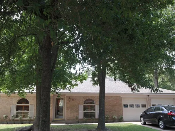 3219 Brooktree Ln, Spring, TX 77380