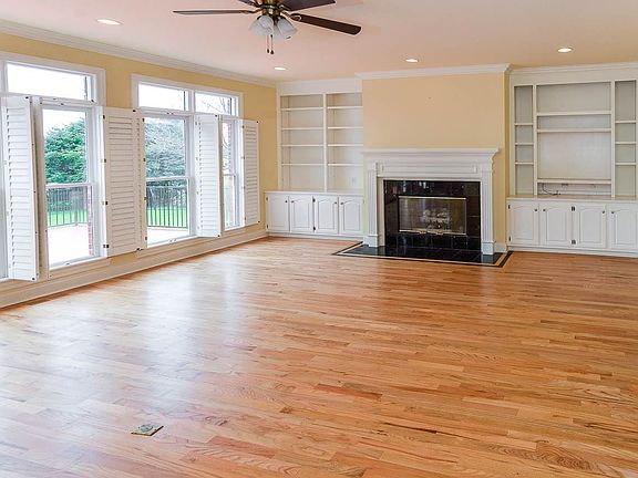 5th image of 2819 Castle Pines Cir SE