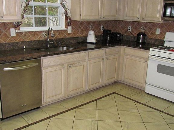 5th image of 78 Heatherwood Dr
