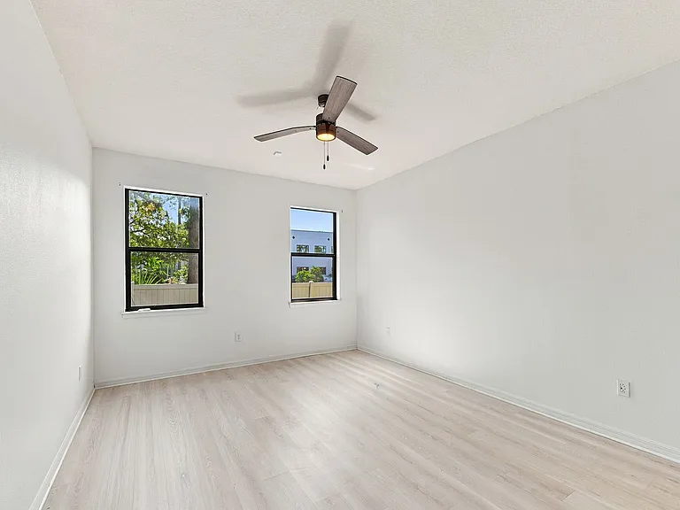 5156 Bay Isle Cir — Photo 16