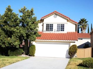 1575 Harbor Dr, Vista, CA 92081