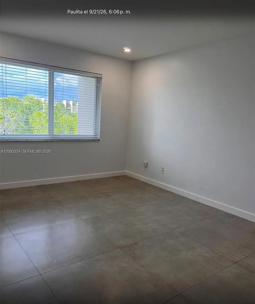 7732 Camino Real — Photo 4