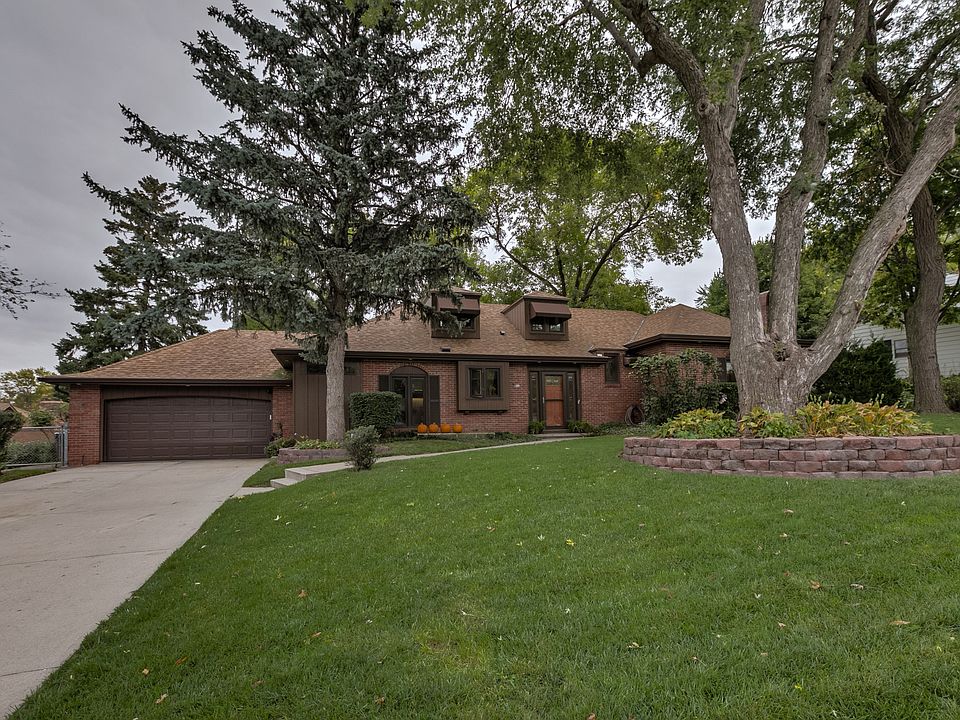 1st image of 811 Leawood Dr
