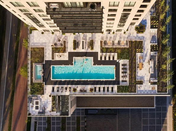 1111 W River Pkwy #27B, Minneapolis, MN 55415