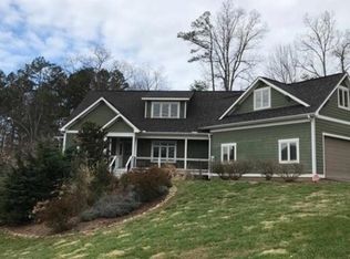 8 Fairway View Dr, Weaverville, NC 28787
