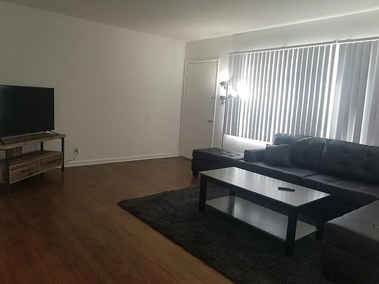 11307 Isleta St #3 — Photo 3