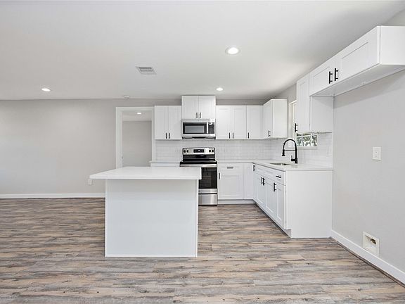5th image of 3629 Corder St