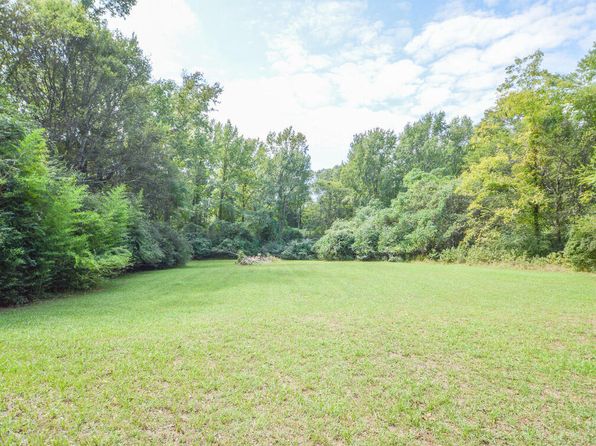 496 Main St, Caledonia, MS 39740