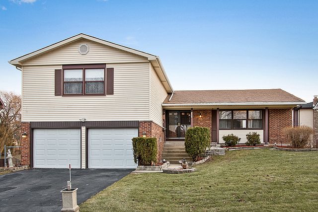 1st image of 1285 W Sturbridge Dr