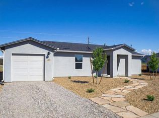 20050 E Lakeside Rd, Mayer, AZ 86333