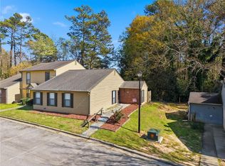 129 Sandalwood Cir, Lawrenceville, GA 30046