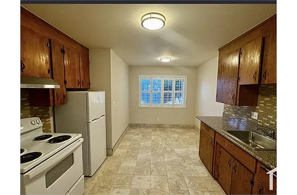 Building Photo - 240 Nob Hill Ter #4