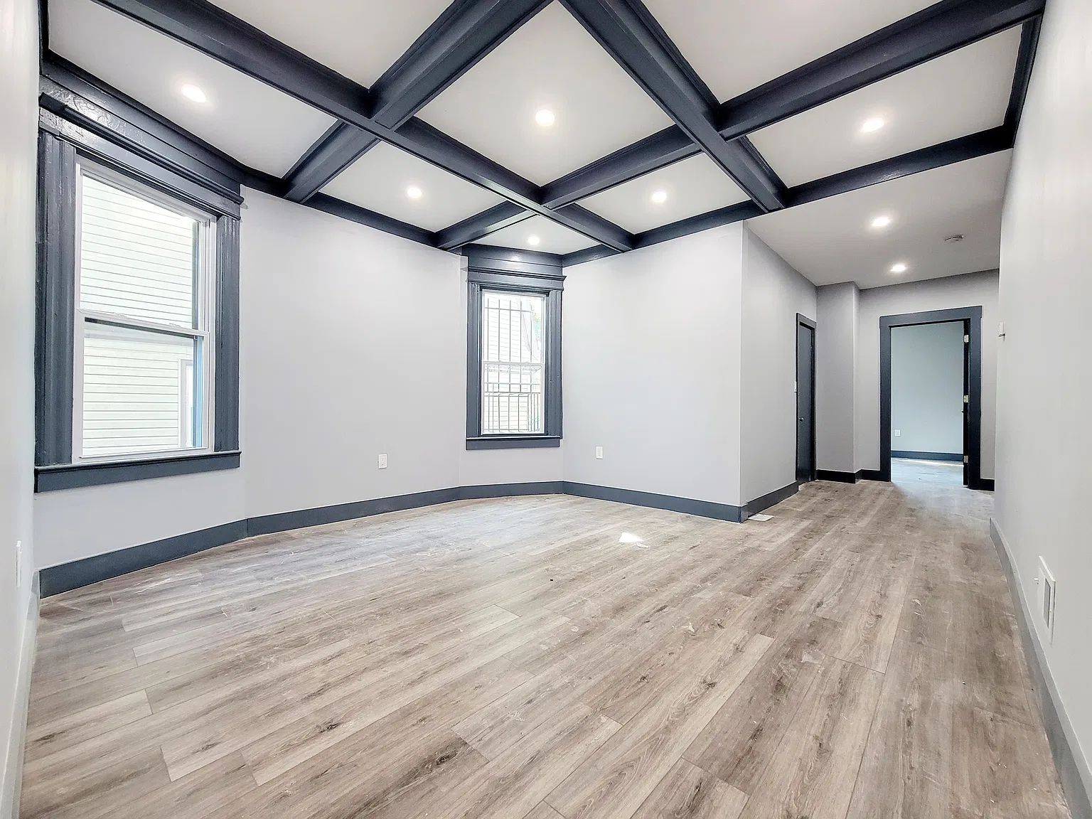 6 bed, 2000 sqft, $3,500 — Photo 4