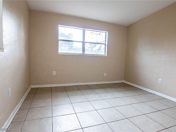5th image of 1402 Gardenia Ave