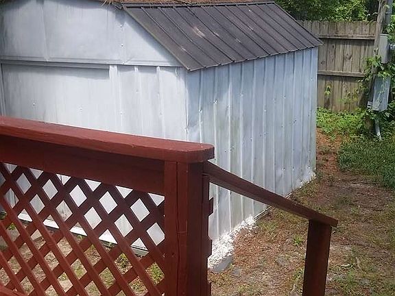 2nd image of 130 Northshore Dr