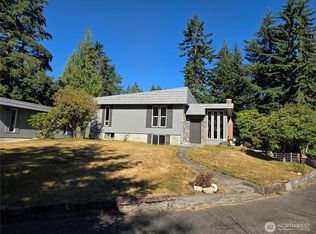 904 Seamount Dr, Port Angeles, WA