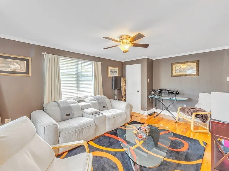 30 Bateman St #2 — Photo 4