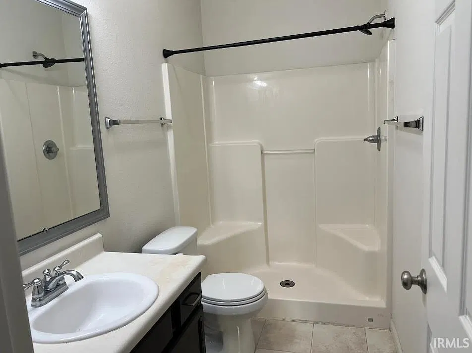 3 bed, 2.0 bath, 1444 sqft, $1,895 — Photo 3