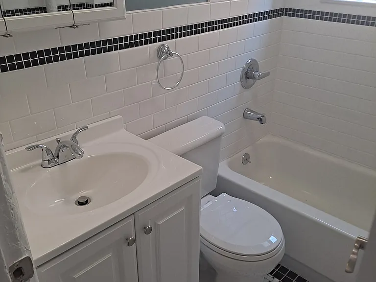 39-31 24th St #17 — Photo 4